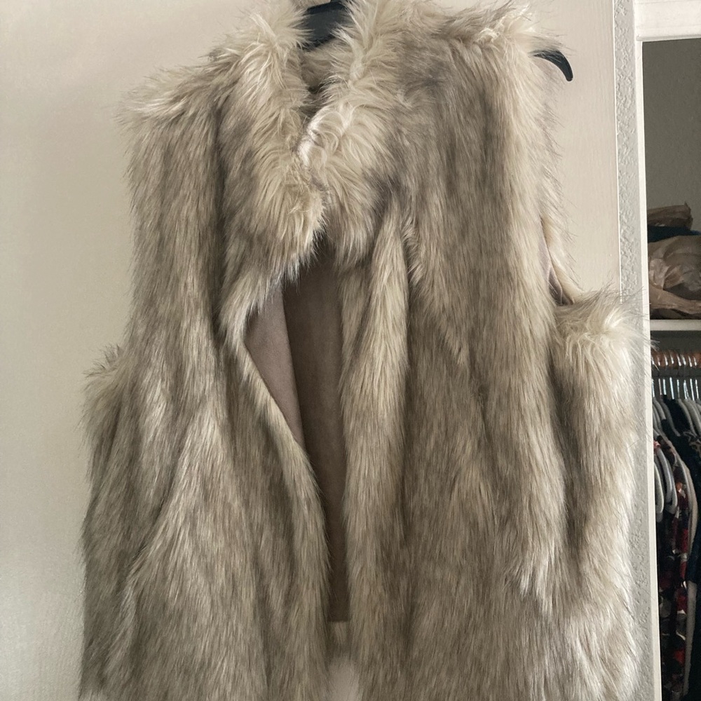Kittenish faux fur vest